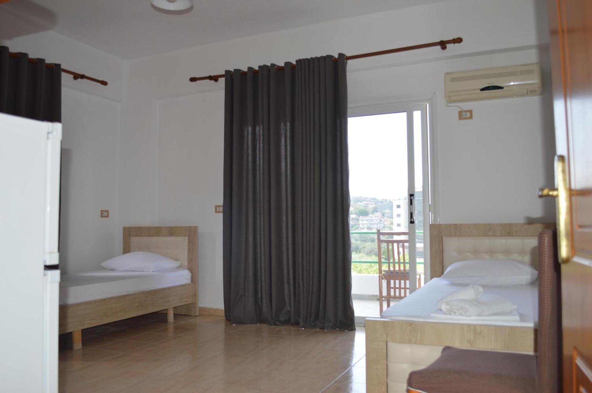 Velco Bb Himara Bed & Breakfast Eksteriør bilde