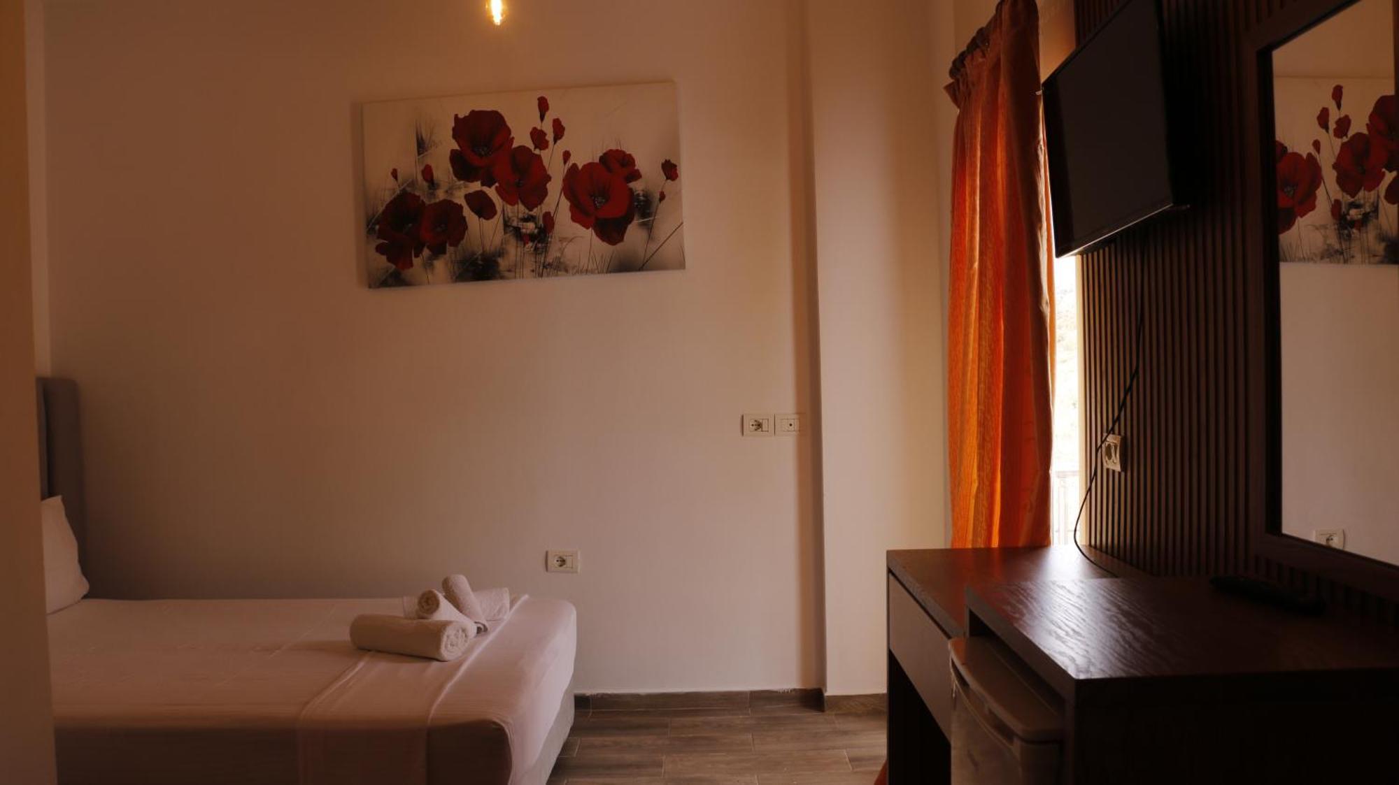 Velco Bb Himara Bed & Breakfast Eksteriør bilde