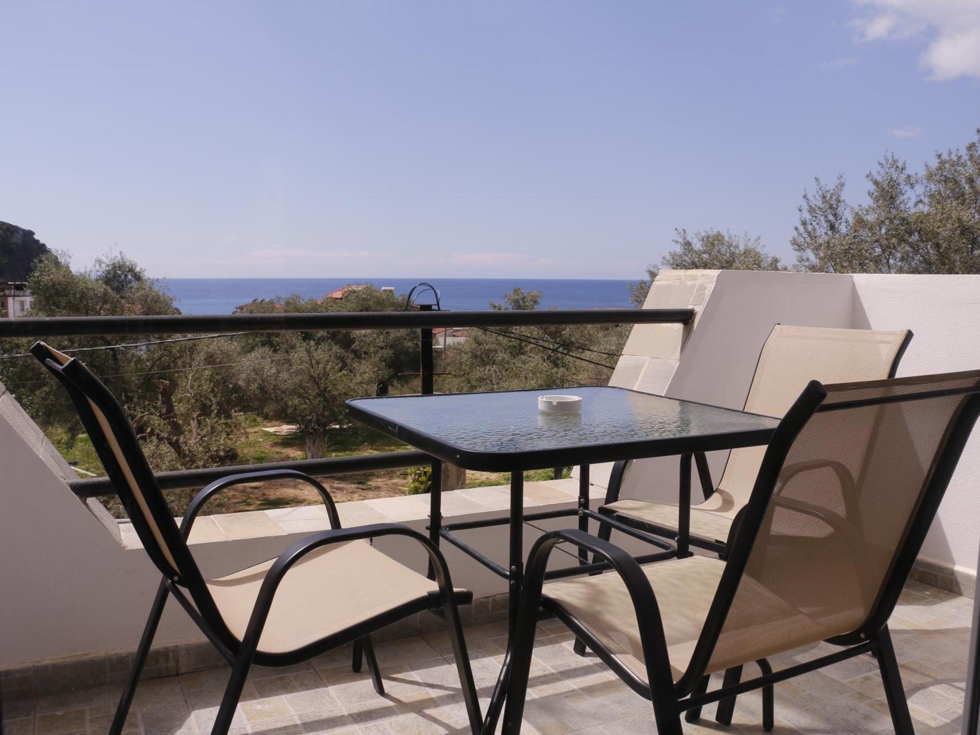 Velco Bb Himara Bed & Breakfast Eksteriør bilde