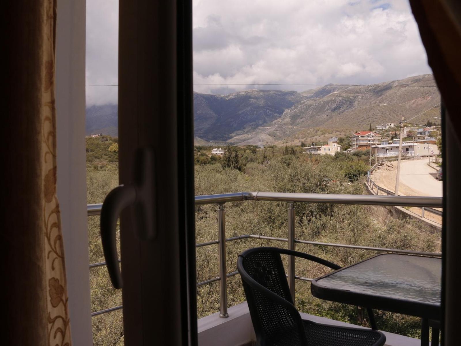 Velco Bb Himara Bed & Breakfast Eksteriør bilde