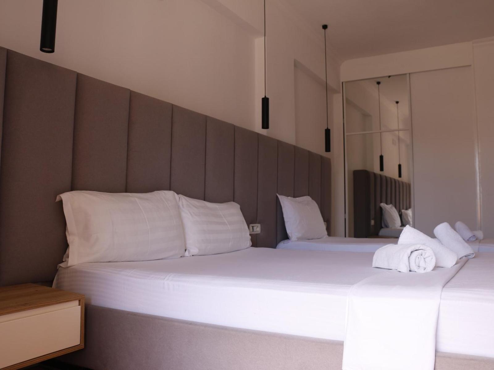 Velco Bb Himara Bed & Breakfast Eksteriør bilde